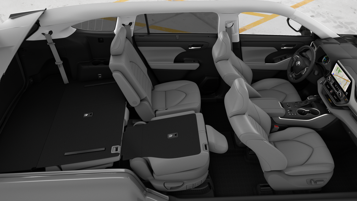 New 2026 Wind Chill Pearl Toyota Hybrid XLE image 22