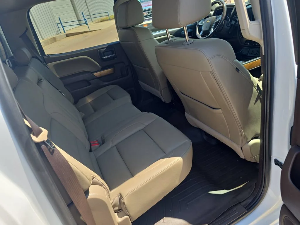 Used 2018 SUMMIT WHITE Chevrolet LTZ image 11