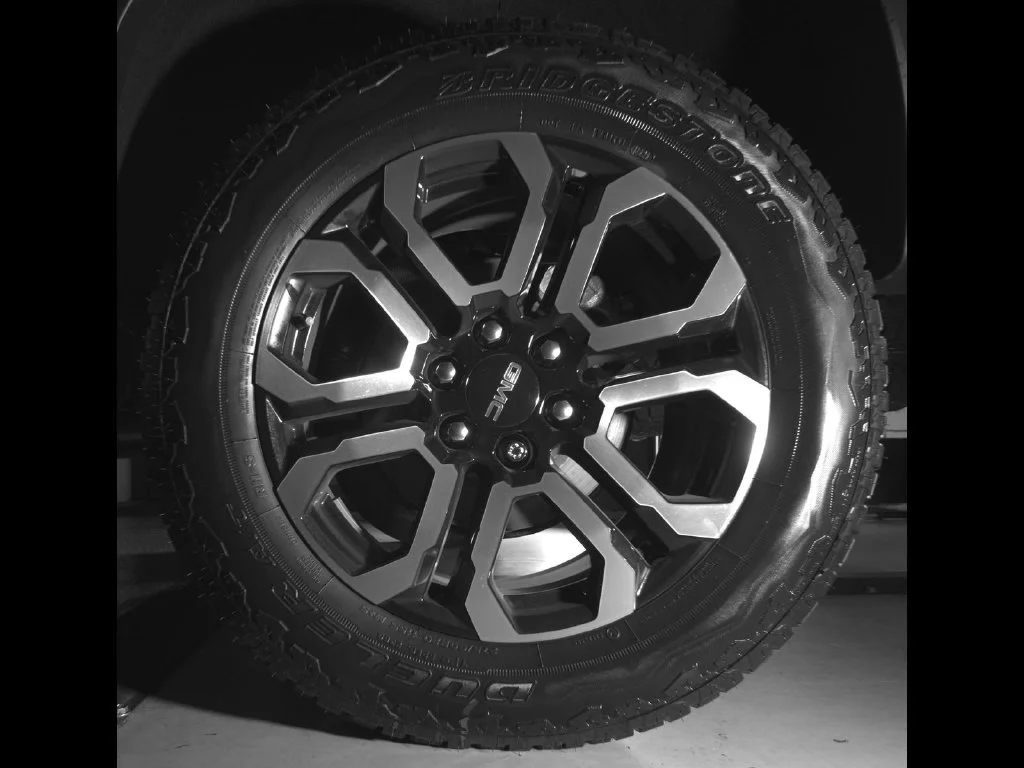 New 2026 White GMC AT4 image 14