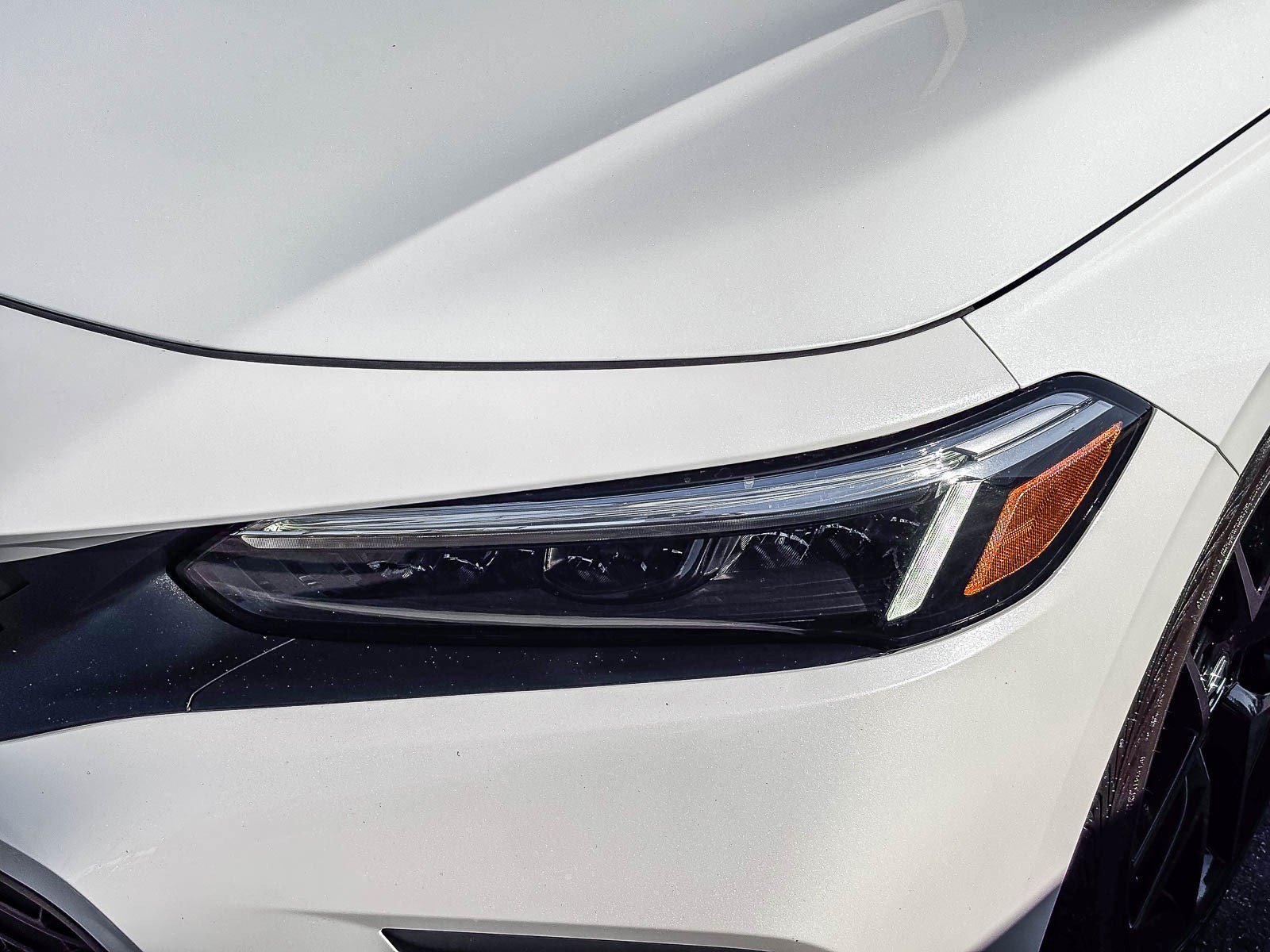 Used 2024 Platinum White Pearl Honda Sport Touring image 8