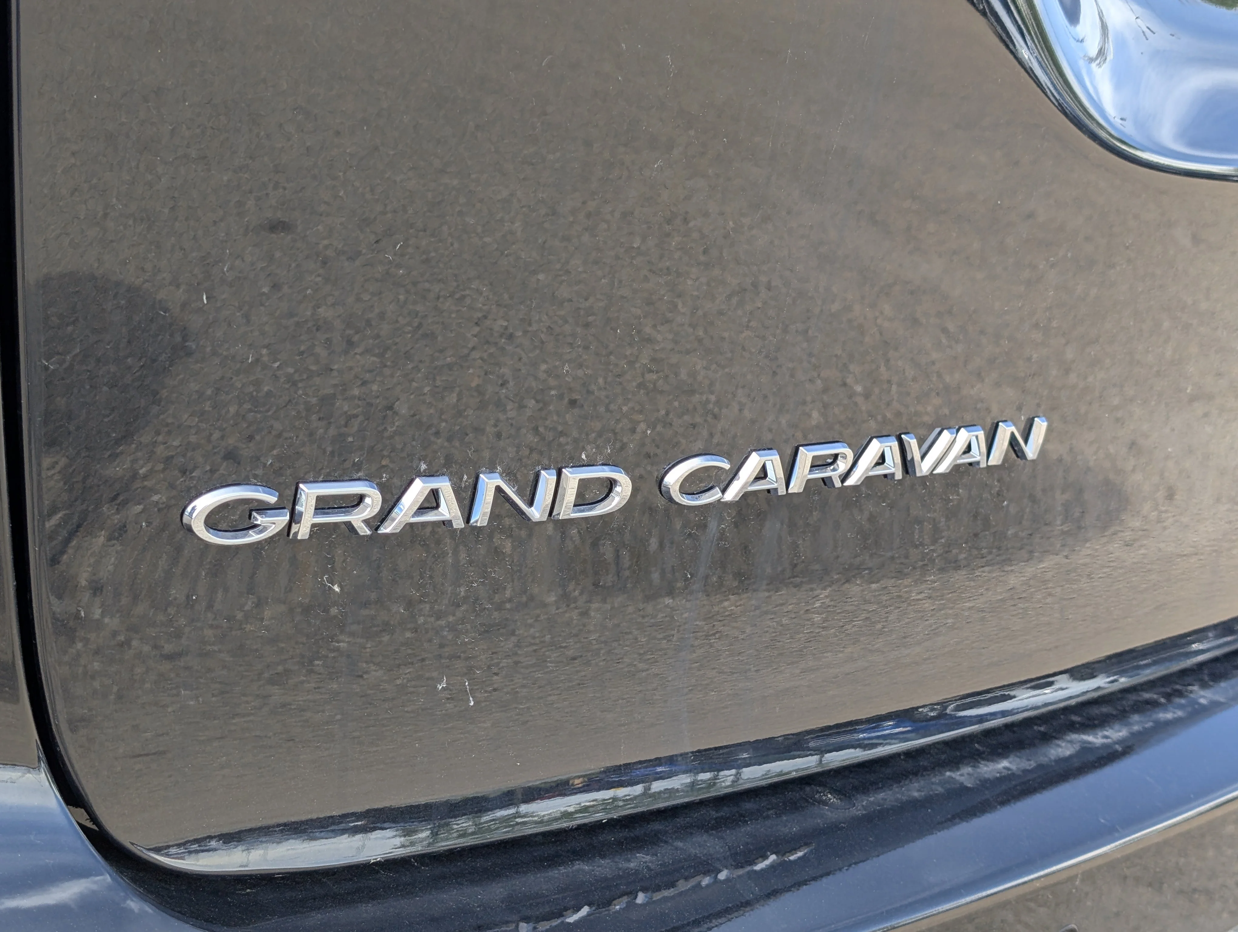 New 2026 Diamond Black Crystal Pearl Chrysler SXT image 13
