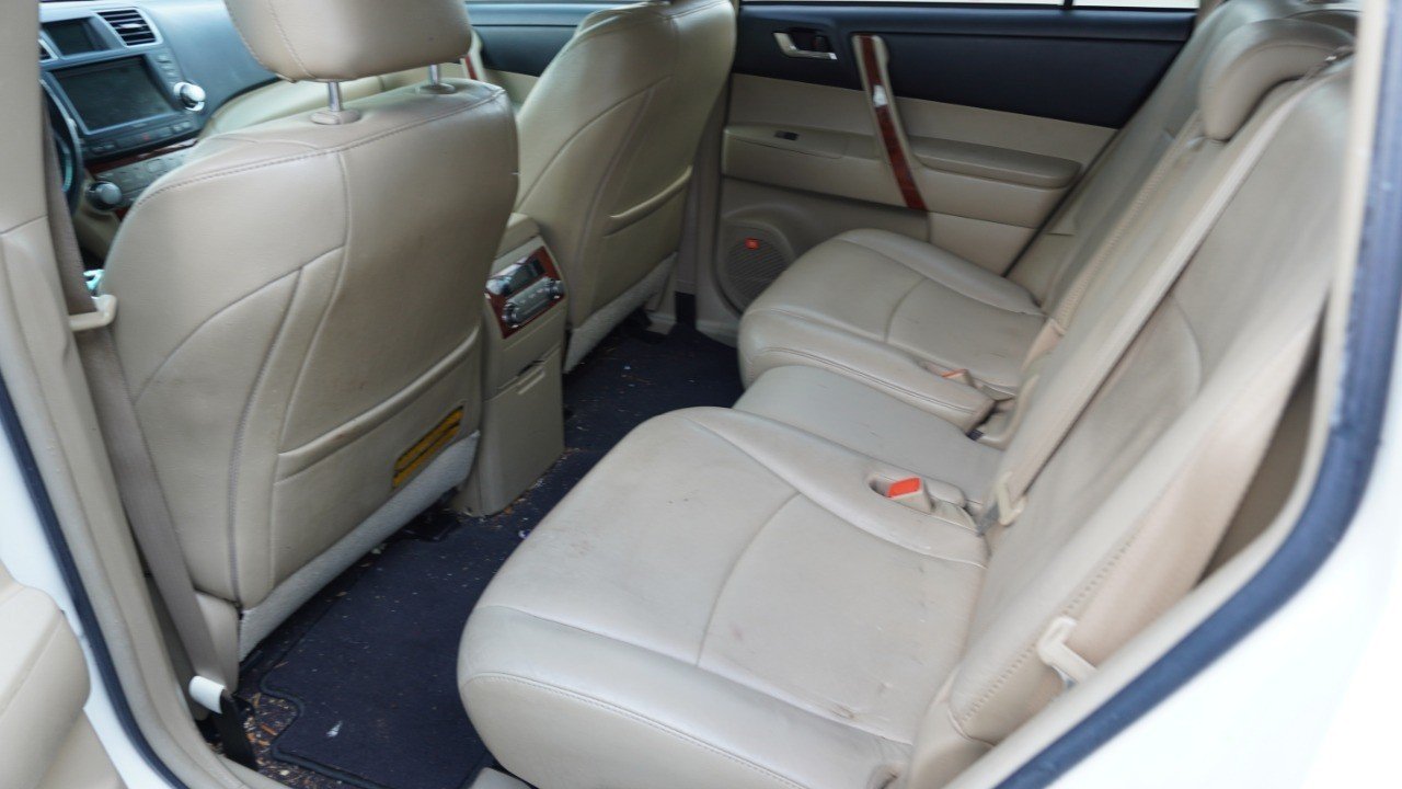 Used 2011 White Toyota Limited image 13