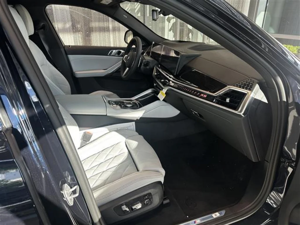 2026 BMW X6 40i - Photo 14