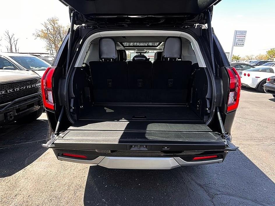 Used 2026 Black Ford Platinum image 8