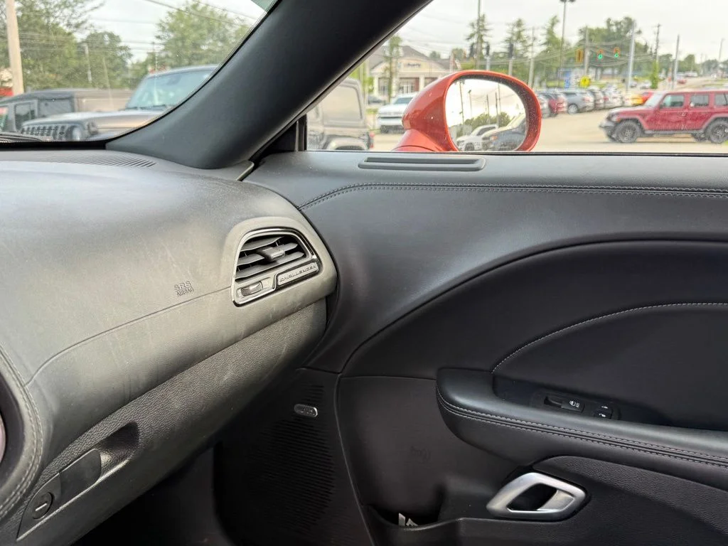Used 2023 Orange Dodge SXT image 22