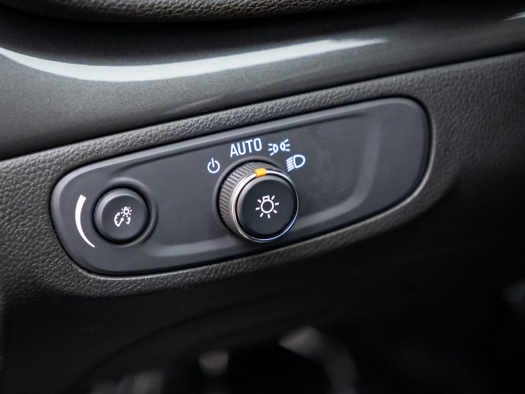 Used 2019 Ebony Twilight Metallic Buick Preferred image 18