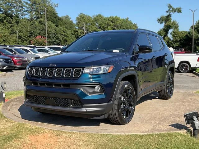 New 2026 Fathom Blue Pearl Coat Jeep Latitude image 3