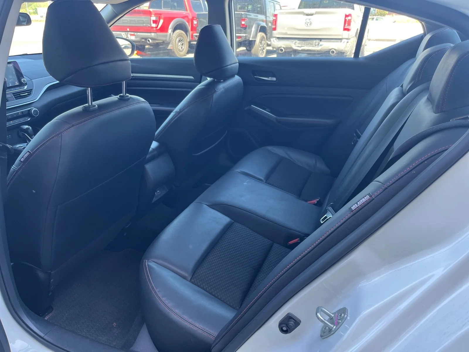 Used 2024 Glacier White Nissan 2.5 SR image 27