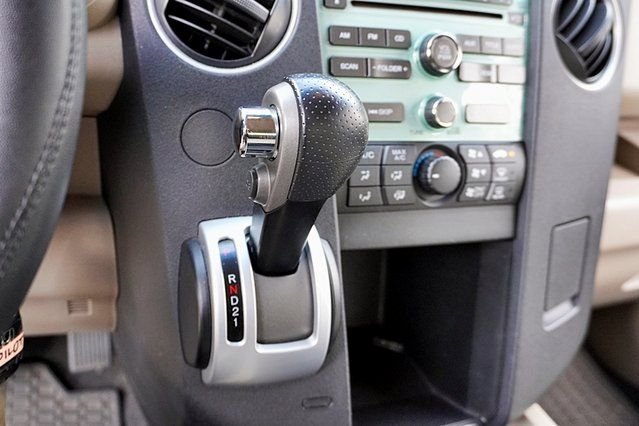 Used 2009 Gray Honda LX image 26