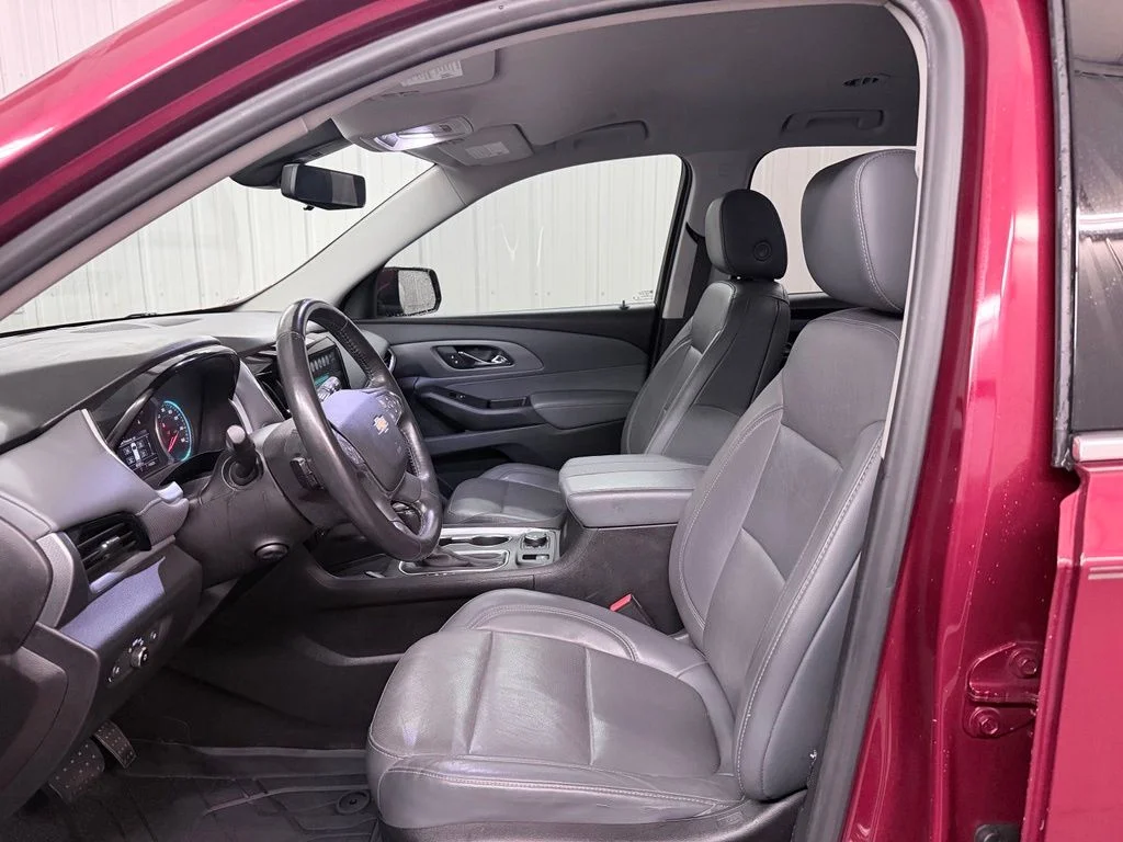 Used 2019 Red Tintcoat Chevrolet Premier image 10
