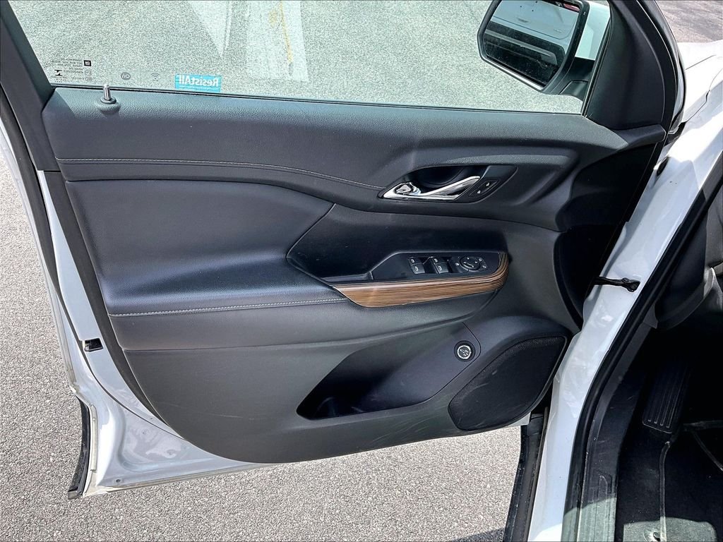Used 2019 Summit White GMC SLE-2 image 9