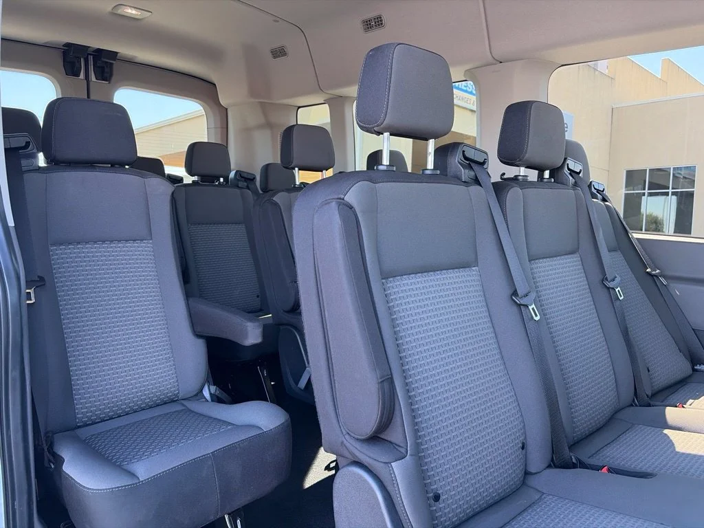 Used 2025 Oxford White Ford XLT image 25