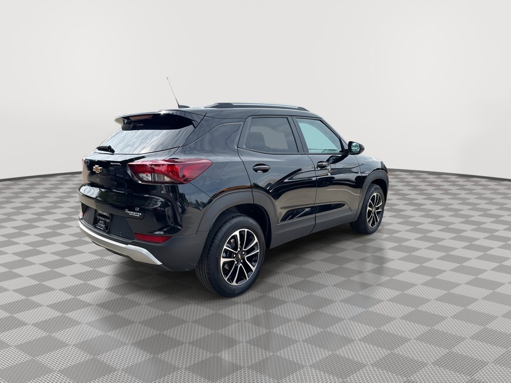 New 2026 Mosaic Black Metallic Chevrolet LT image 9