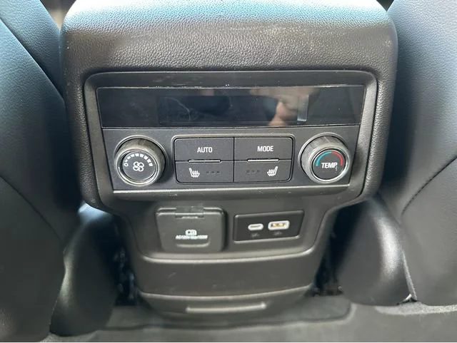 2023 GMC Acadia Denali - Photo 18