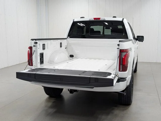 New 2026 Star White Metallic Tri-Coat Ford Platinum® image 64