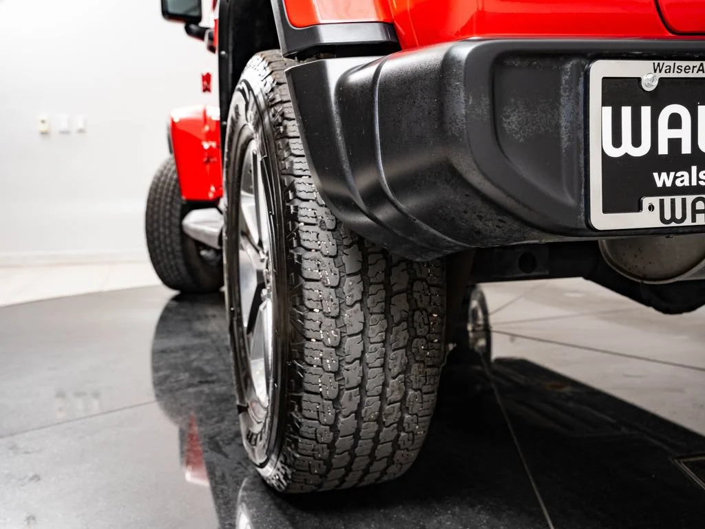 Used 2022 Firecracker Red Clearcoat Jeep Unlimited Sahara image 52