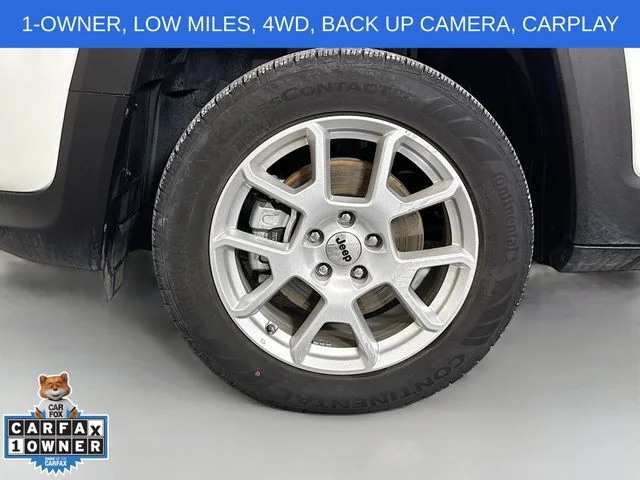 Used 2023 White Jeep Latitude image 29