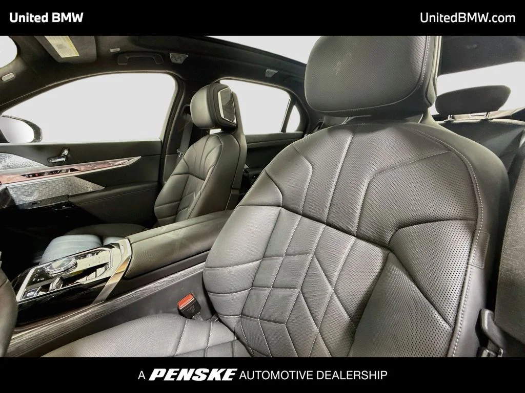 Certified Used 2023 Black Sapphire Metallic BMW 760i xDrive image 5