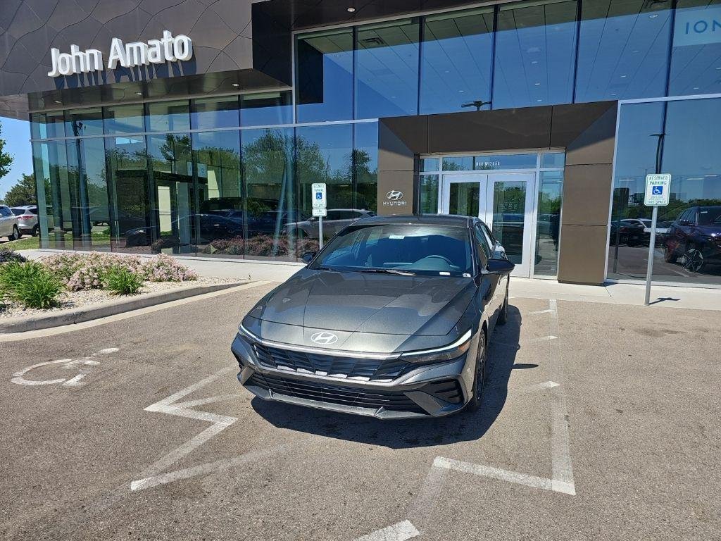 2026 Hyundai Elantra 2.0 SEL Sport IVT's photo
