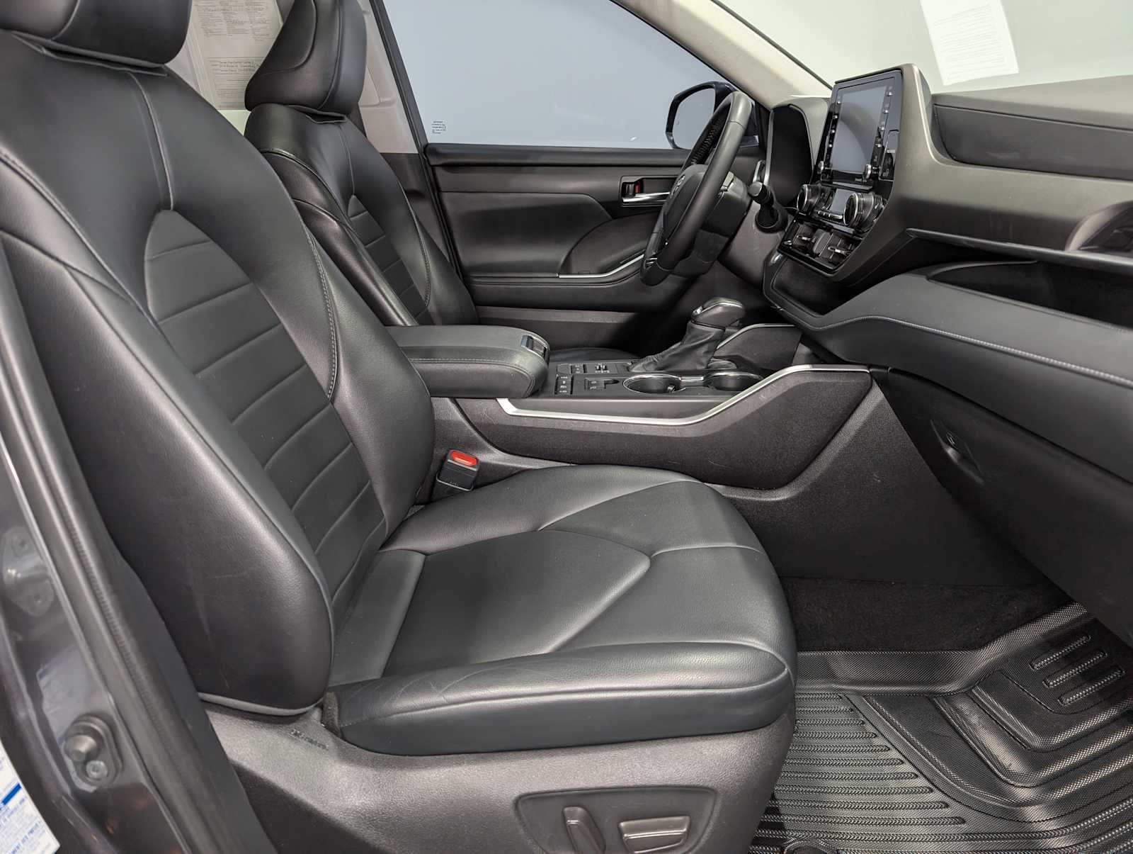 Used 2021 Magnetic Gray Metallic Toyota XLE image 47