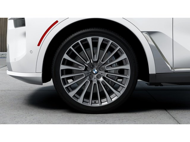 New 2027 Mineral White Metallic BMW X7 40i image 7