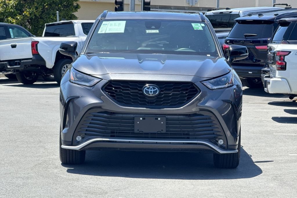 Used 2025 Gray Toyota XSE image 9