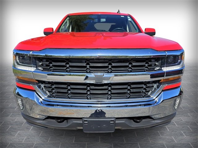 2017 Chevrolet Silverado 1500 LT photo 2