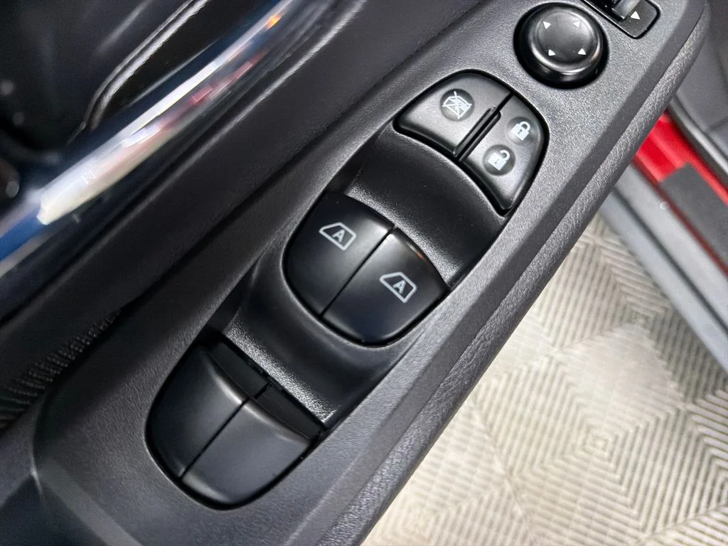 2021 Nissan Kicks SV - Photo 16