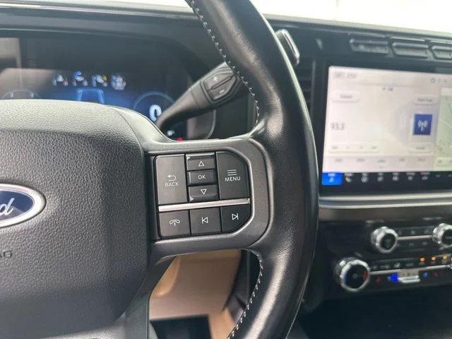 Used 2023 Oxford White Ford Lariat image 41