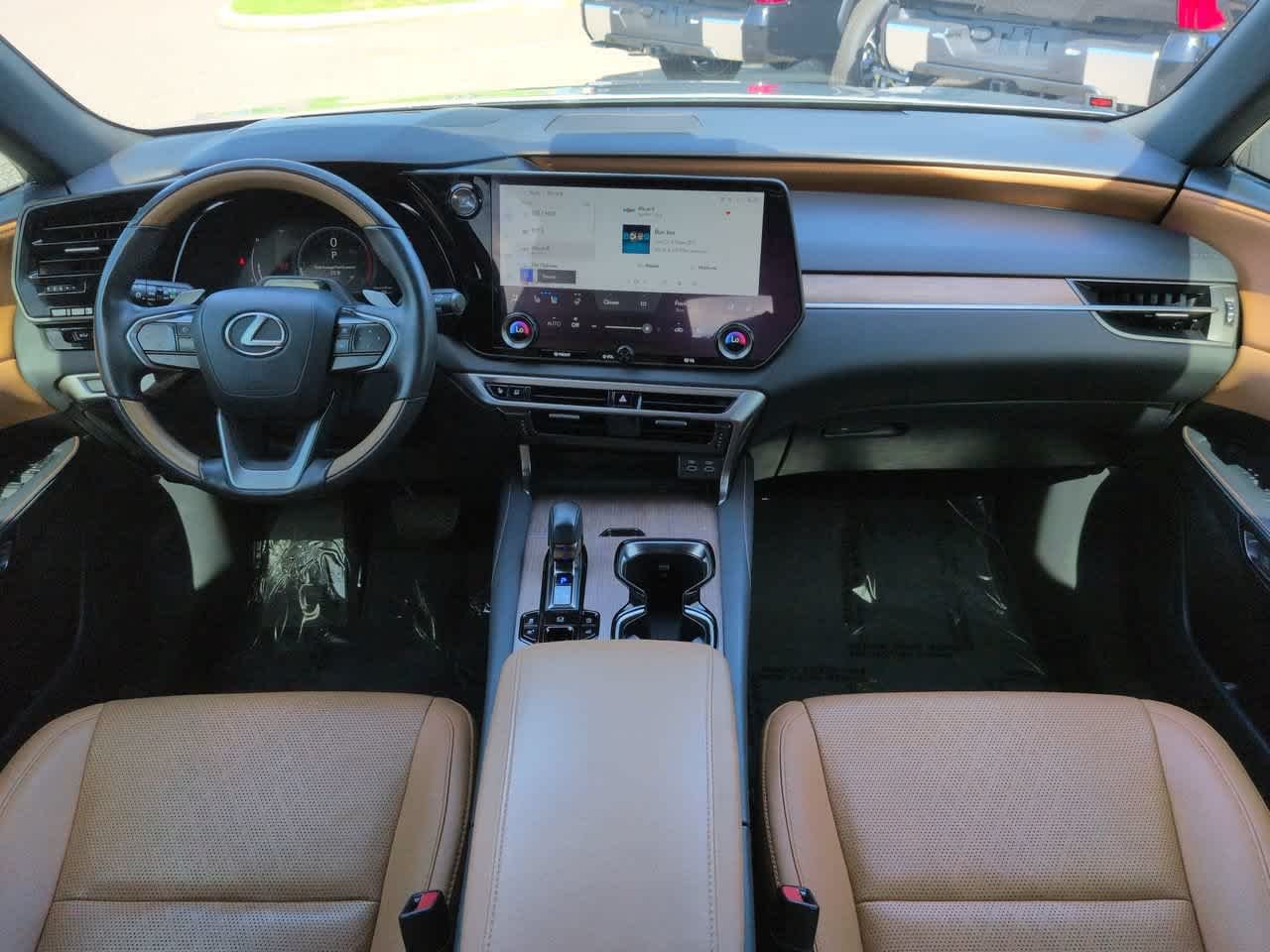 Used 2024 Iridium Lexus Premium Plus image 14