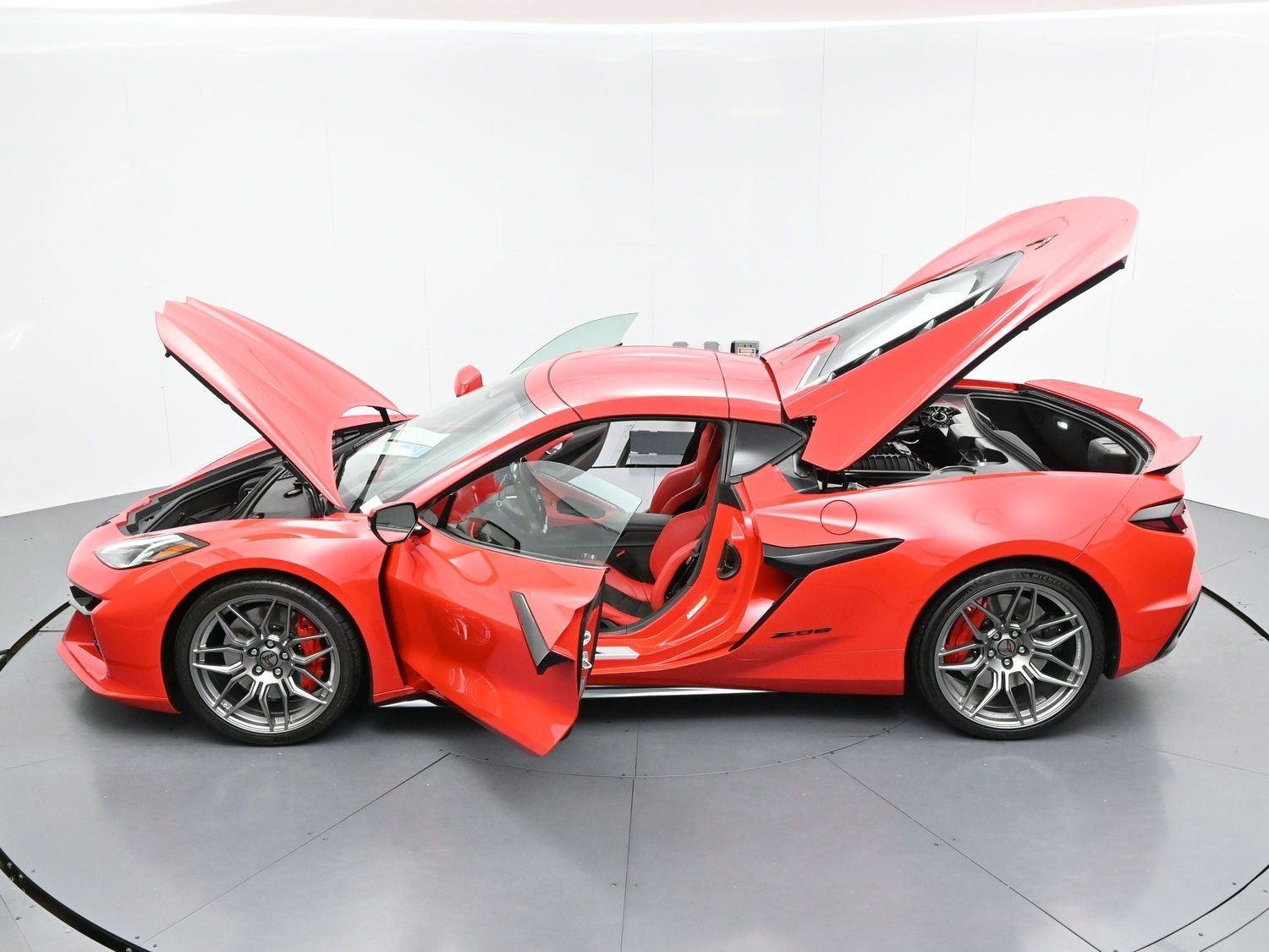 Used 2025 Torch Red Chevrolet 3LZ image 43