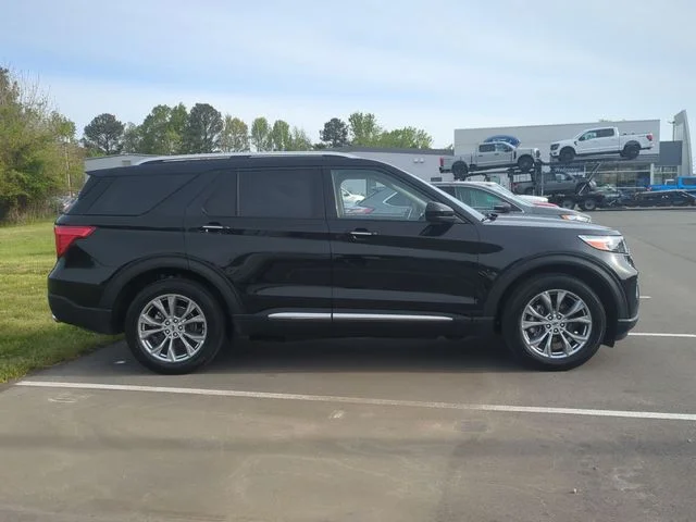 Used 2023 Black Ford Limited image 14