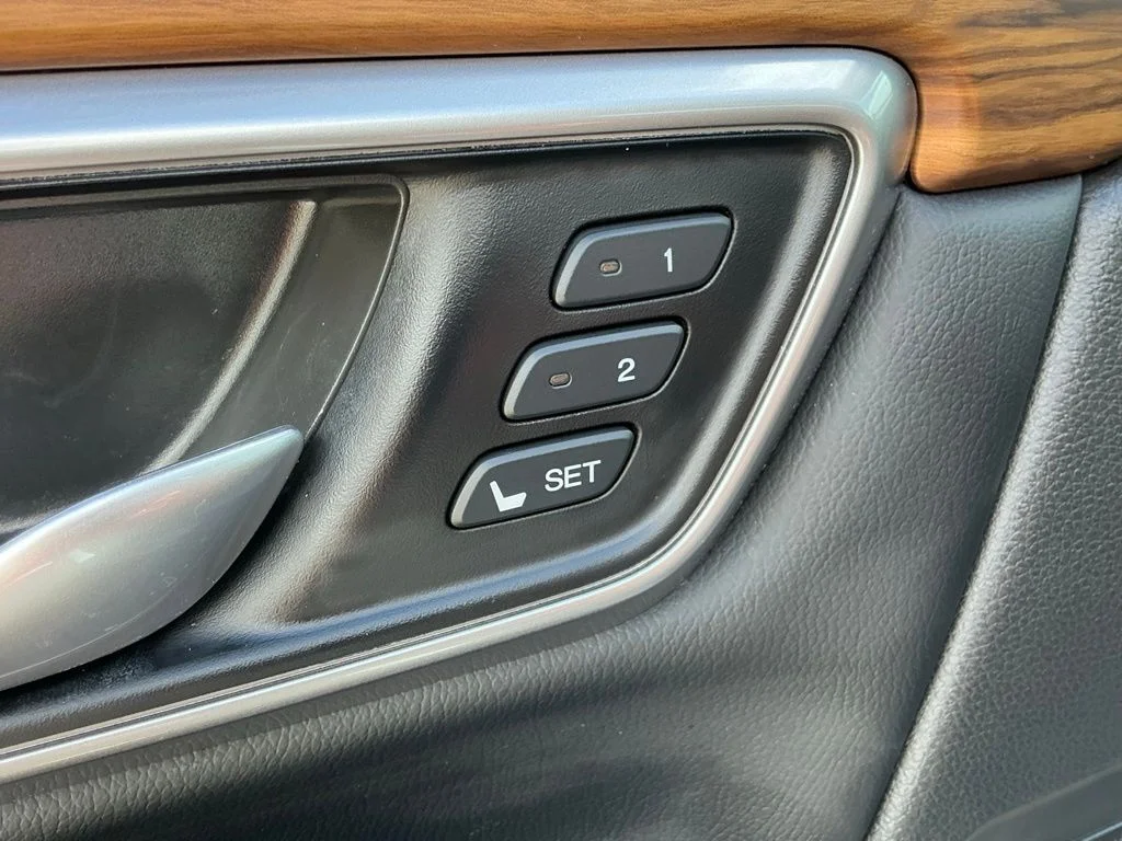 Used 2019  Honda EX-L image 28