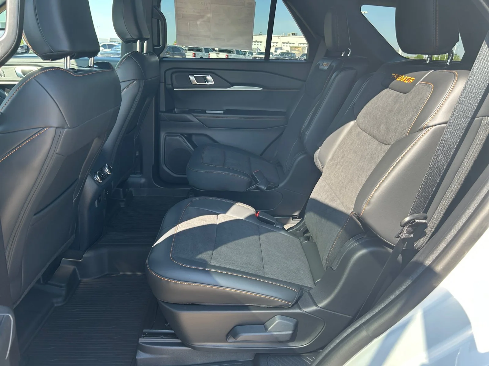 New 2026 STAR WHITE MET TRI-COAT Ford Tremor image 18