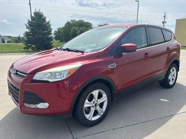 Used 2014 Red Ford SE image 32