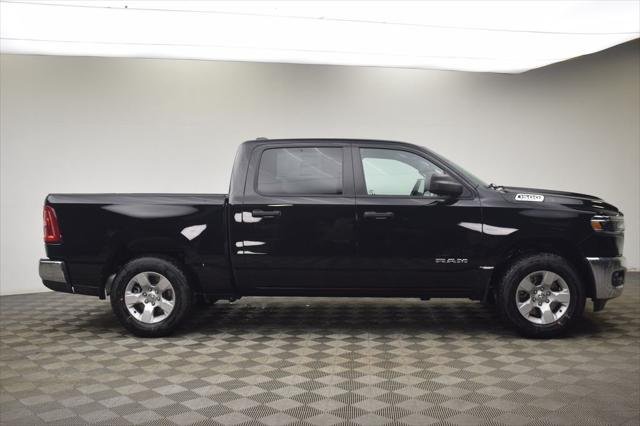 New 2026 Diamond Black Crystal Pearl-Coat Exterior Paint RAM BIG HORN image 3