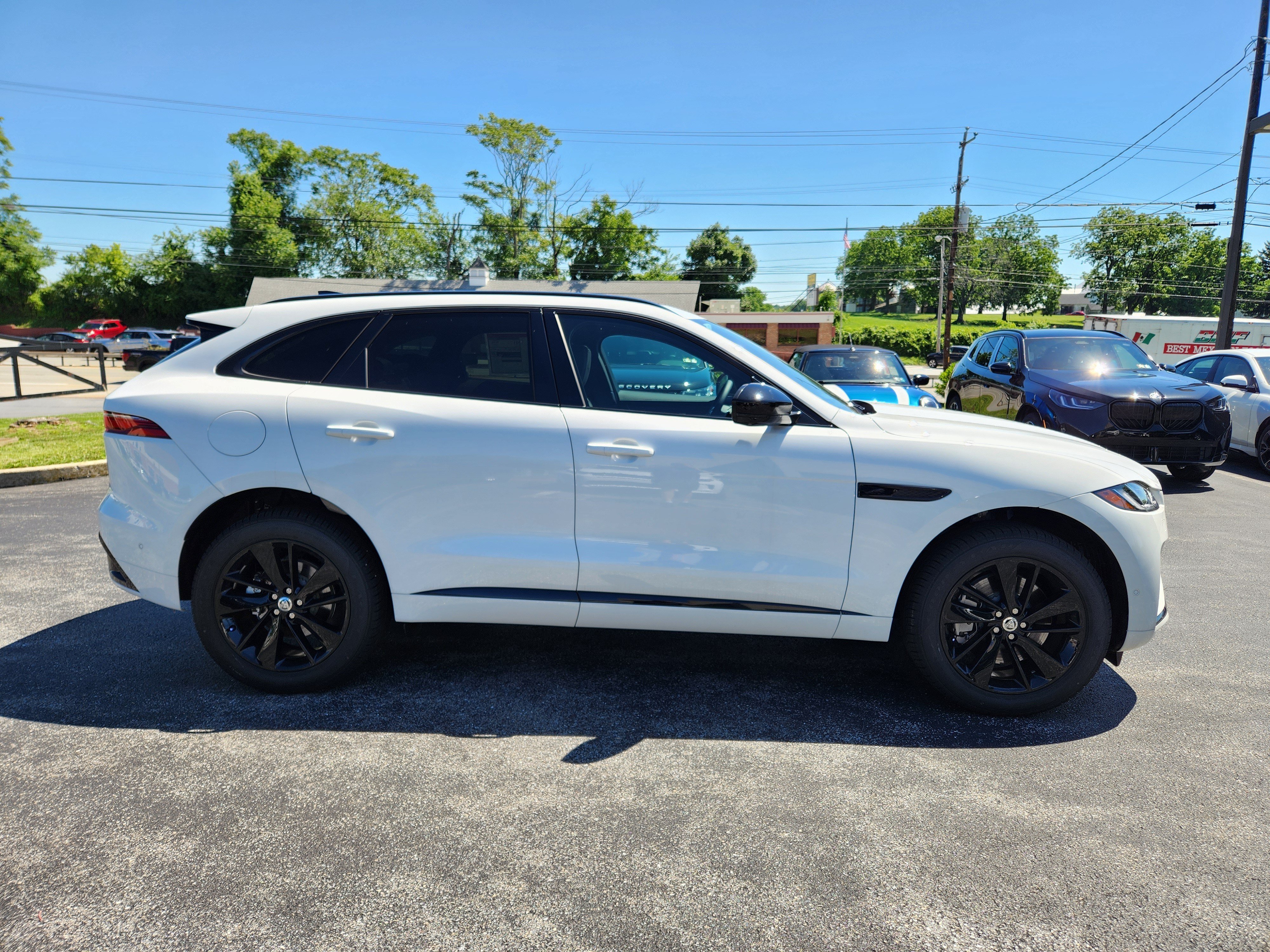 New 2026 Fuji White Jaguar P400 R-Dynamic S image 6