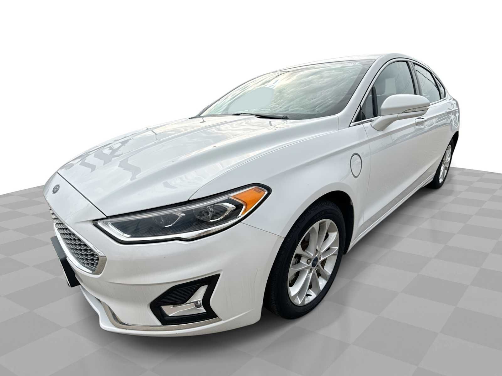 Used 2019 White Ford Titanium image 1