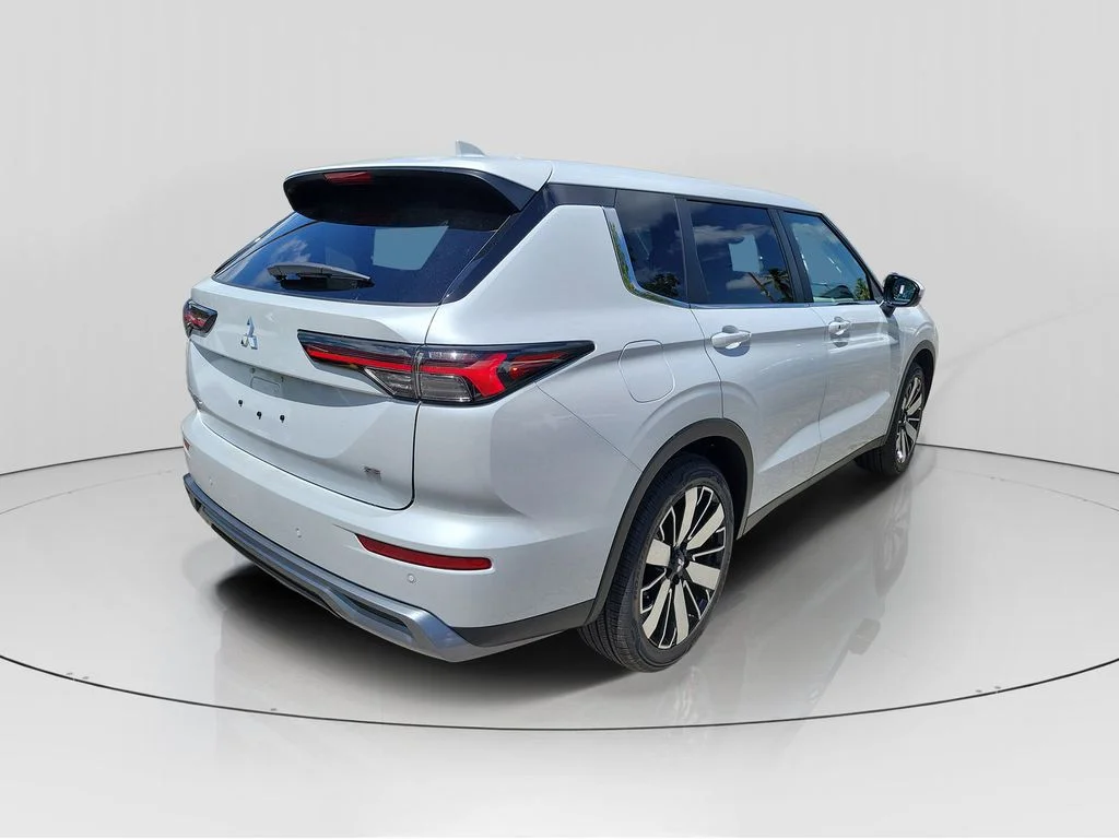 New 2026 WHITE DIAMOND Mitsubishi SE 1.5T 2WD image 7