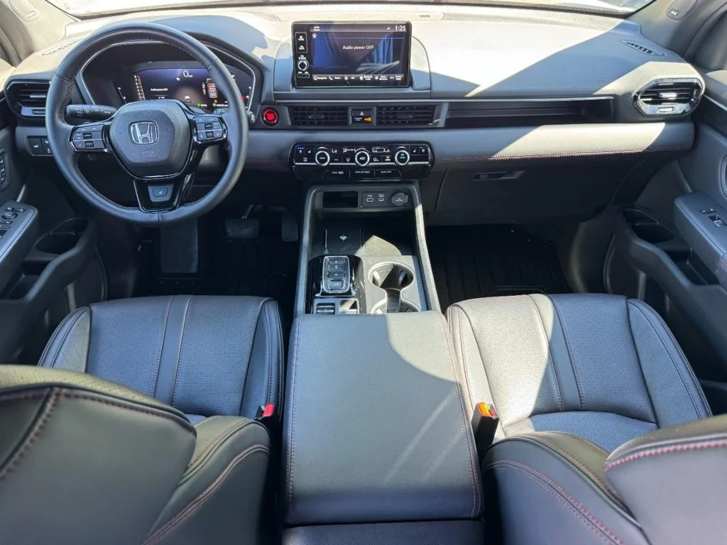 Certified Used 2025 White Honda Black Edition image 15