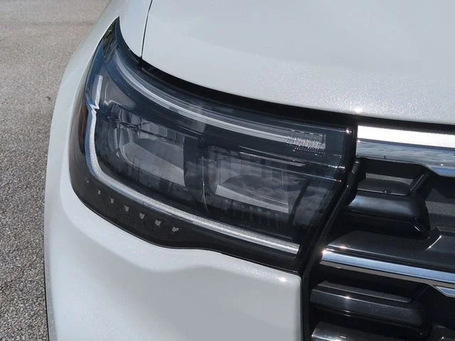 New 2026 Star White Metallic Tri-Coat Ford Active image 10