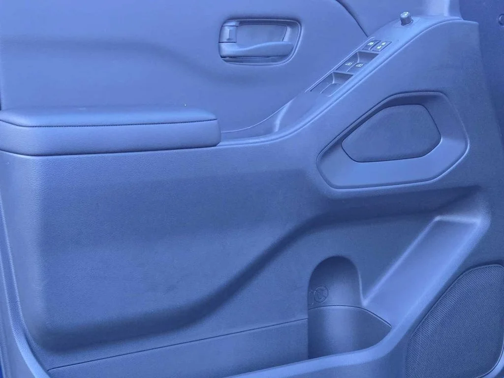 2026 Nissan Frontier SV - Photo 17
