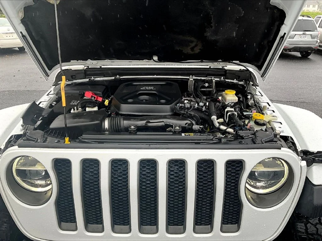 Used 2019 White Jeep Unlimited Rubicon image 31