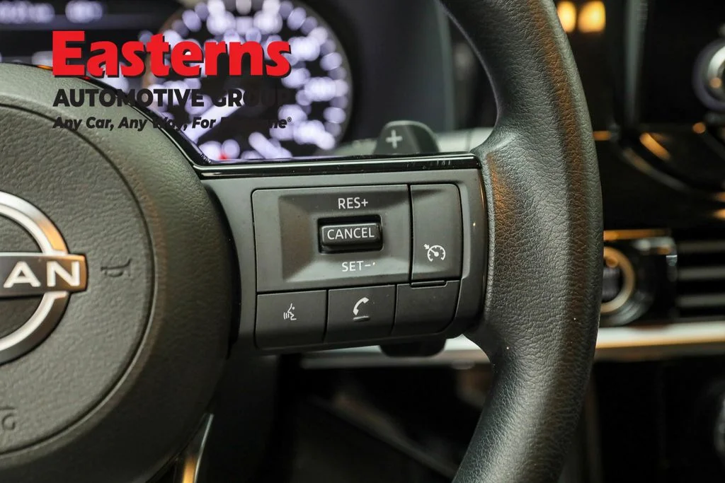 Used 2022 Blue Nissan S image 16