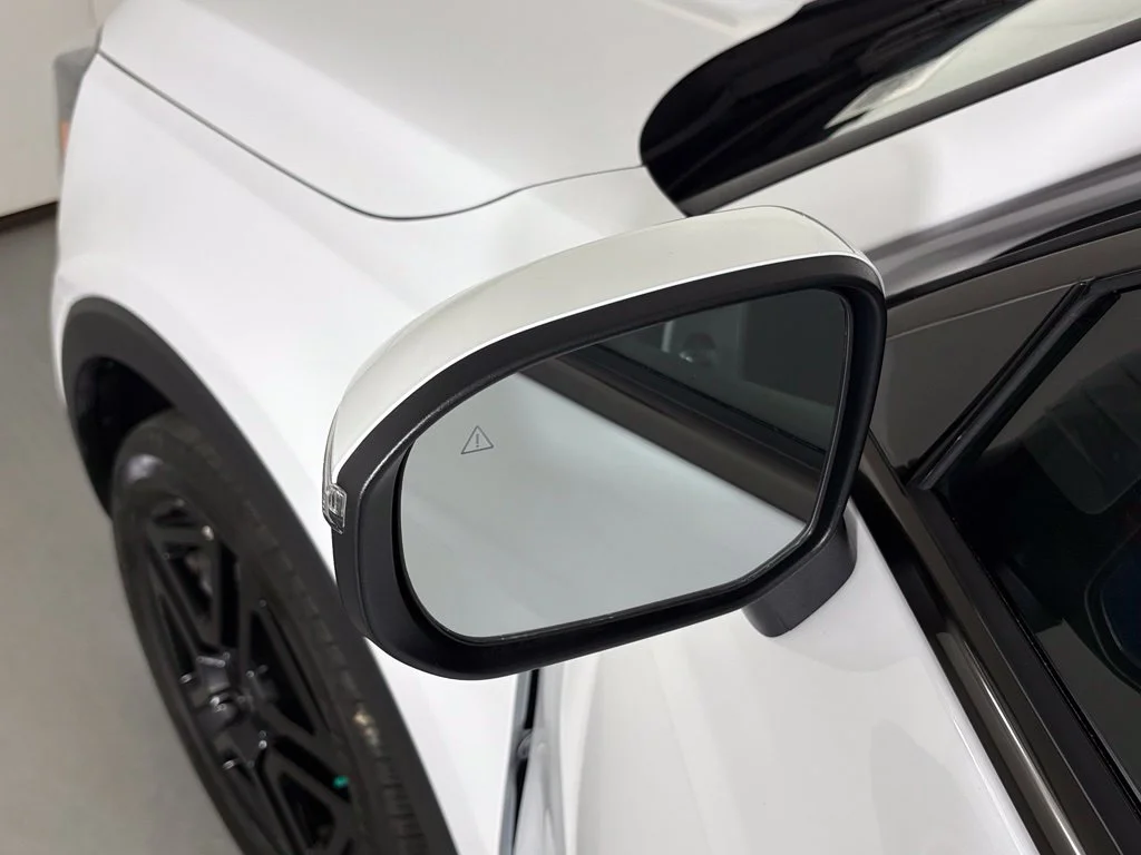 Used 2024 White Kia EX X-Line image 12