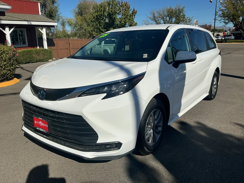 2025 Toyota Sienna