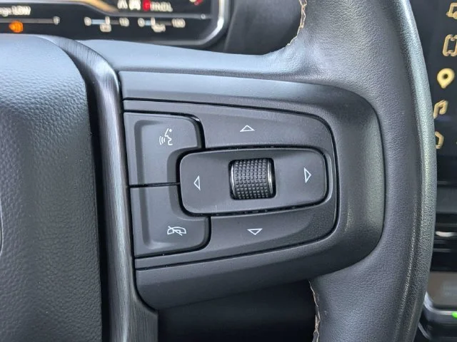 Used 2025 Gray GMC AT4 image 28