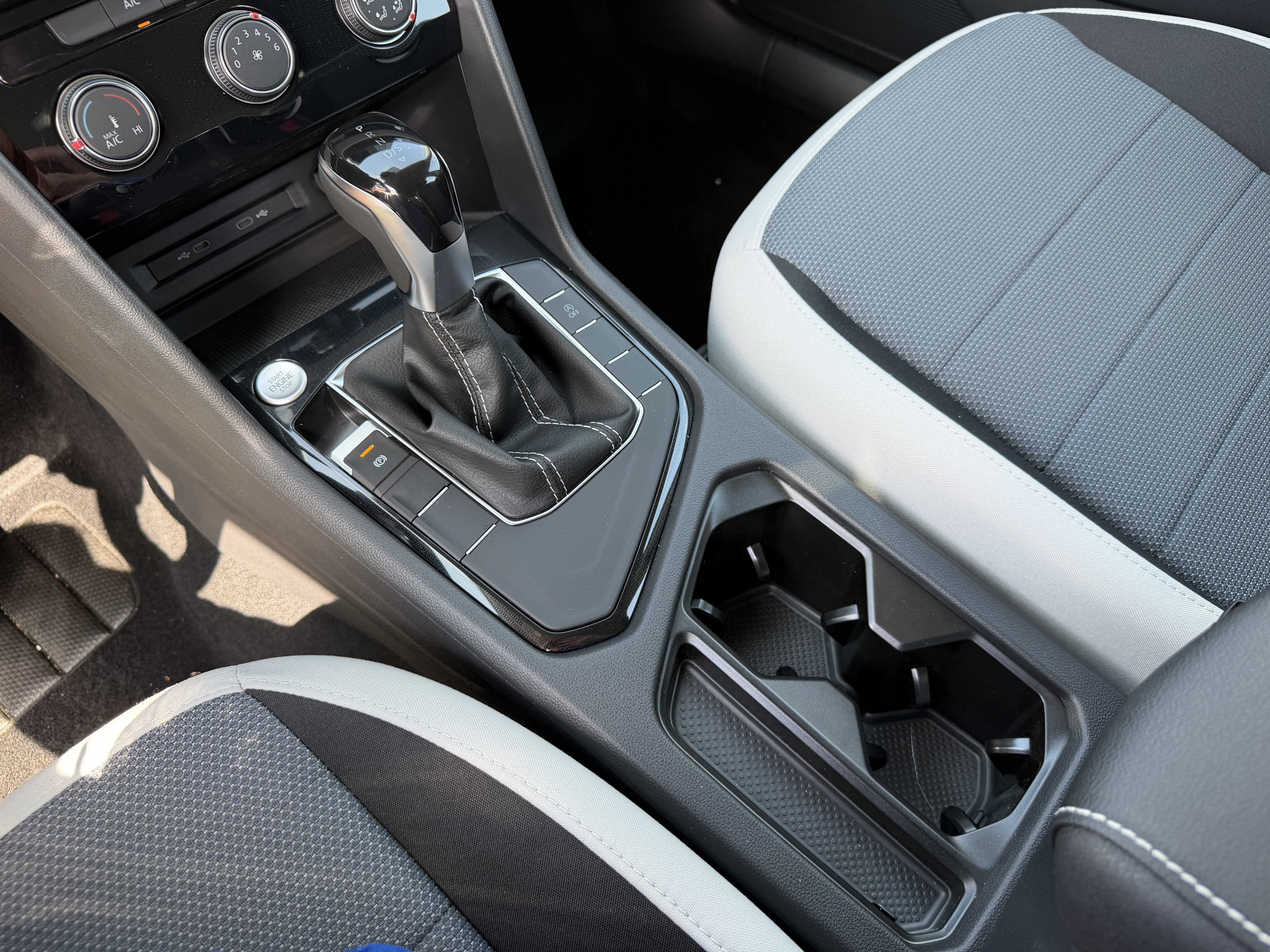 New 2026 Platinum Gray Metallic Volkswagen S image 20