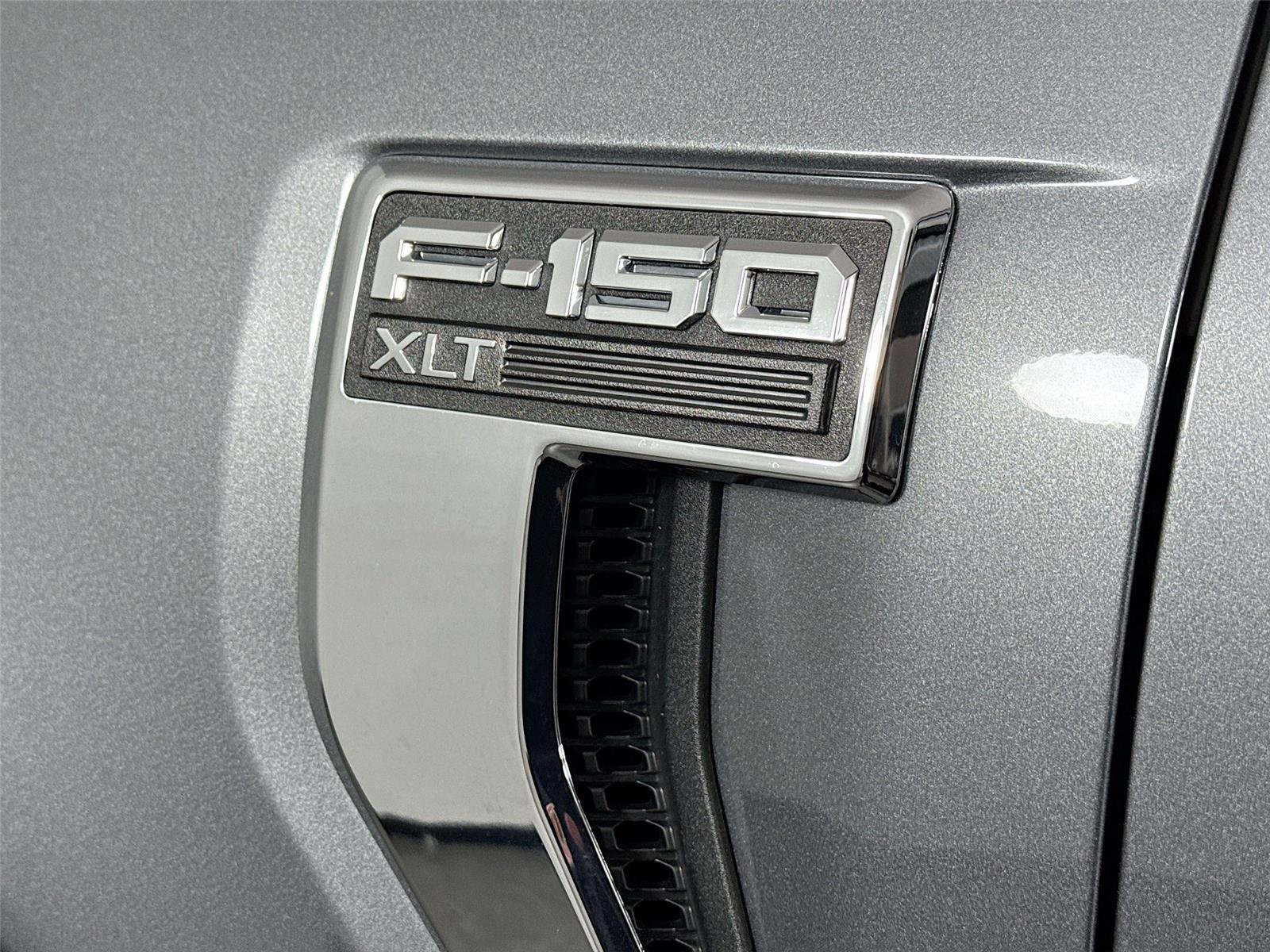 Used 2025 Carbonized Gray Ford XLT image 13