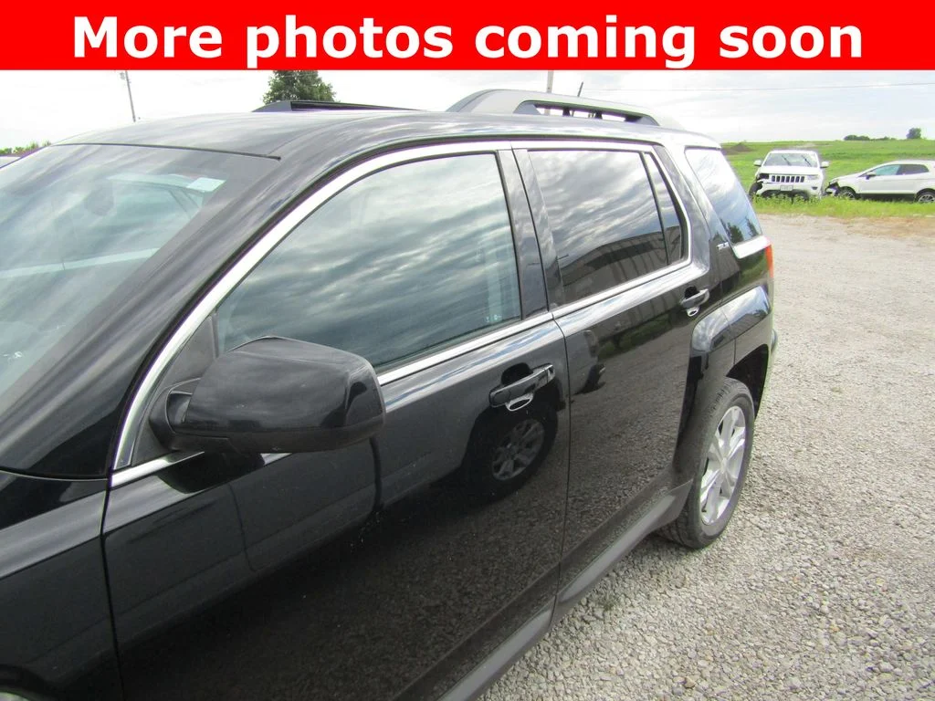 Used 2017 Ebony Twilight Metallic GMC SLE-2 image 2